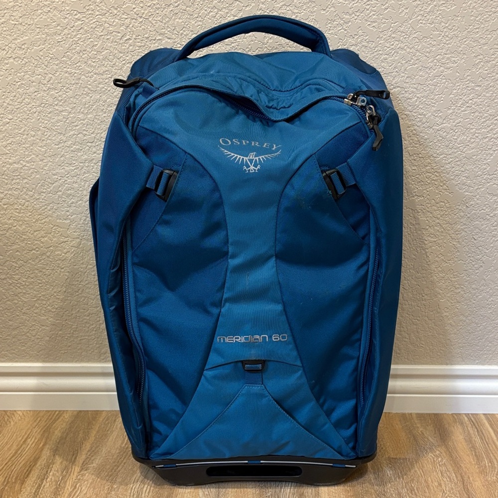 Osprey Meridian 60L / 22” Blue Roller Bag Carryon